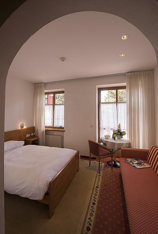 ברסאנונה Hotel Waldheim Belvedere מראה חיצוני תמונה